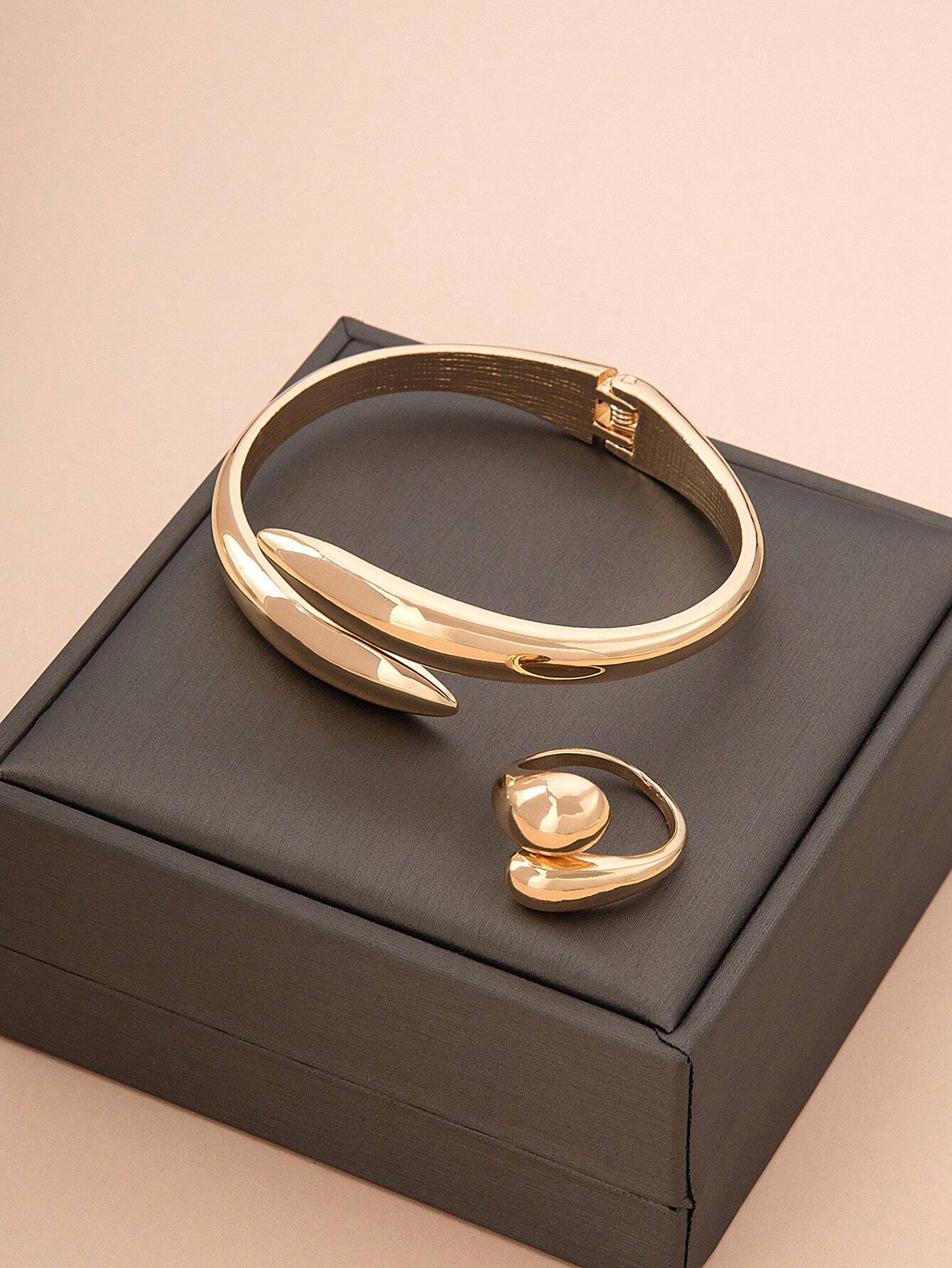 Josyane Gold Bracelet and Ring Set